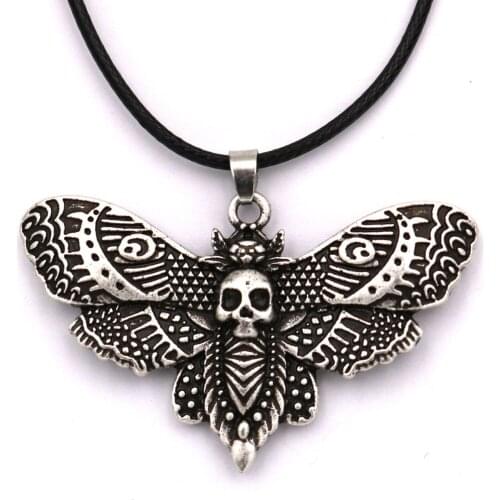 Antuqing 1pcs Wicca Jewelry Dead head Skull Butterfly Hawkmoth Witch Moon Moth insect animal Pendant Necklace Men party gift