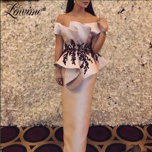 Pink Arabic Straight Evening Dress 2019 Off Shoulder With Black Applique Satin Party Dress Robe De Soiree Dubai Muslim Prom Gown