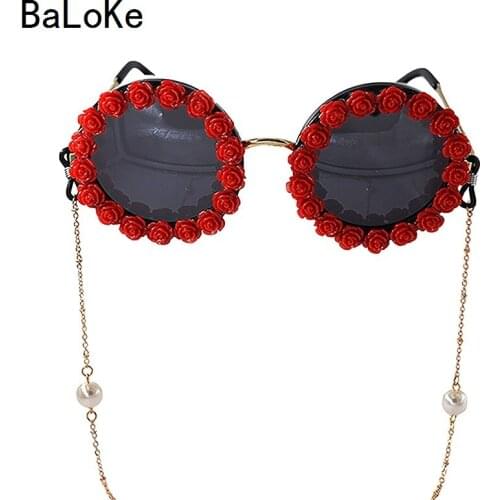 Baroque Retro Sunglasses Women Fashion Black Full Flowers Retro Rose Flowers Round Glasses Brand Designer Casual Sunglasses