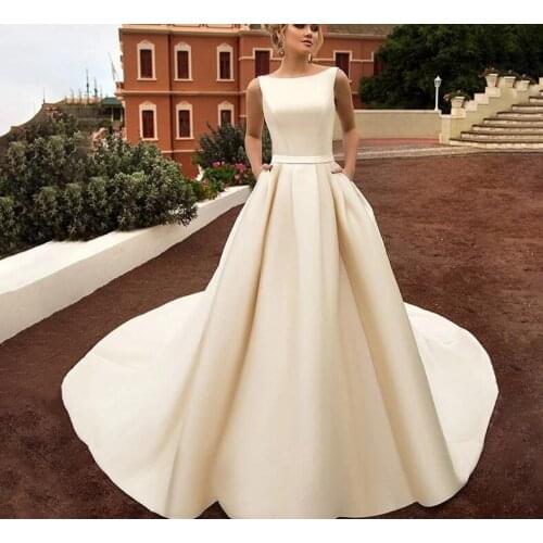 Champagne Sleeveless A Line Hippie Beach Boho Wedding Dresses 2021 Simple Satin Court Train Garden Bridal Gowns