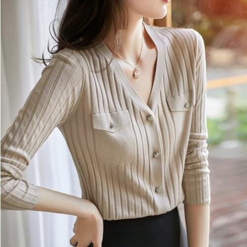 2021 autumn Korean sweet temperament V-neck cardigans single-breasted solid long-sleeved knitted cardigan sweater