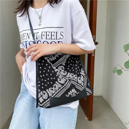 Embroidered Canvas Crossbody Bags for Women 2021 New Casual Retro Tote Shoulder Bag Female Literary Pattern Buckle Shopping Bag