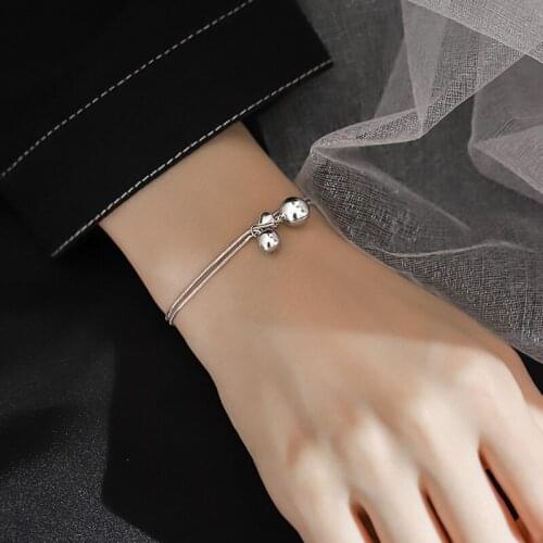 Trendy Jewelry Ball Charm Bracelet Fashion Design Hot Selling Silvery Plating Chain Bracelet For Celebration Gifts