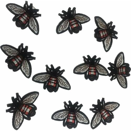 10PCS/LOT Iron on Patches Bee Embroideried Patch Repair DIY Decoration Fabric Appliques for Bags Clothing Patch Sewing Stickers