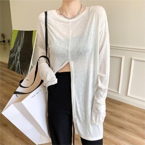 2021 Summer T Shirts Fashion Asymmetrical Slit Buttons Tops Long Sleeve Loose T-shirts Women Cotton Korean Tee Shirt Femme White