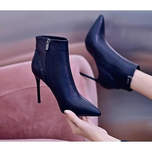 Soft Leather Short Boots Womens Bow Fashion Boots Autumn 2021 New Pointed Stiletto High Heels Temperament Womens Boots TIDE