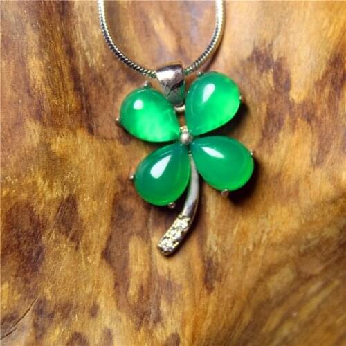 Wholesale Fashion Jewelry Green Chalcedony inlaid work Four leaf clover necklace for woman feature Jewelry namour charm Gift