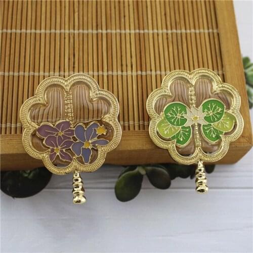 Qingdao factory semi-permeable oil dripping process alloy fan enamel brooch elegant retro corsage female