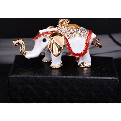 Cute Chaveiro Pig Key Chain Zinc Alloy Keychain Gifts for Women Llaveros Mujer Car Bag Accessories Key Ring Holder Gift CH3592