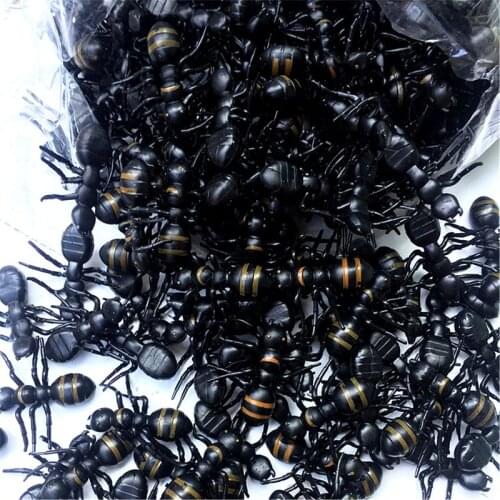 30Pcs Fake Ants Simulated Insect Prank Toy Ants Spider Cockroach Fly Toy Figure Joke Toys Halloween Party Supplies