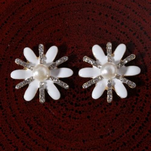50pcs/lot 24MM Gold Vintage Cute Daisy Shaped Flatback Crystal Pearl With Rhinestone Buttons For Wedding Embellishment Or Craft
