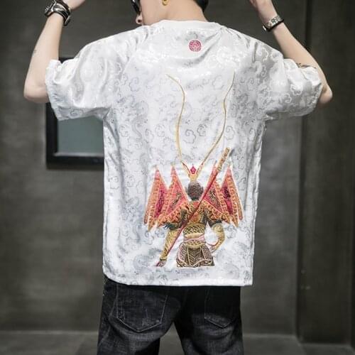 Men Harajuku T Shirt Japanese Tshirt Hip Hop Streetwear The Monkey King Embroidery T-Shirts 2021 Summer Cool Tops Tees KK3585
