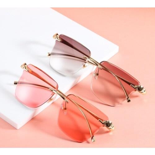2021 New arrivalLady Oversize Rimless Square Sunglasses Women Brand Fashion Small Bee Gradient Sun Glasses Female UV400