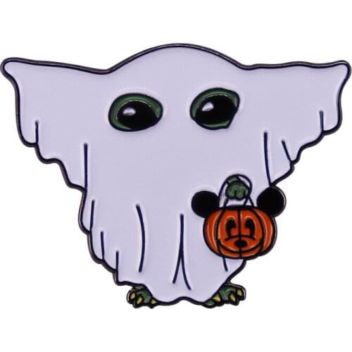 Star Wars Metal Pin Funny Cartoon Yoda Baby Halloween Ghost Dress Up Badge Mickey Pumpkin Head Couple Bag Brooch Decoration Gift