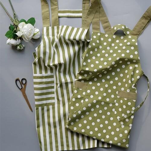 Kitchen Apron Fashion Stripe Wave Point Apron Women Girls Cotton Cotton Apron with 2 Pockets for Cooking Baking and Gardening
