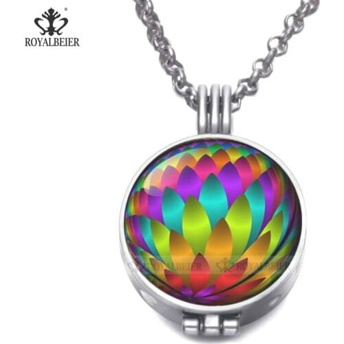 RoyalBeier Wholesale Price Exotic Theme Perfume Aroma Essential Oil Diffuser Charm 25mm Glass Charms Pads Chain Necklace
