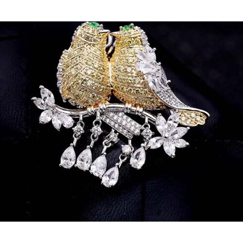 Red Trees Brand Fashion Romantic Double Birds Wedding Brooches For Women / Bridal Gift In High Quality Box Package