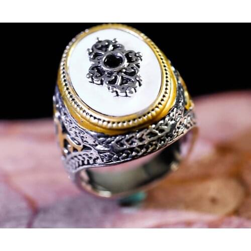 New fashion luxury mens royal aristocratic mens ring retro black crystal quality mens gift jewelry Q3M401