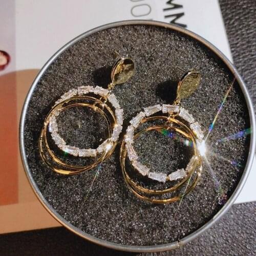 South Koreas new French diamond-inset ring earrings metal sense earrings web celebrity all-match minority earrings women
