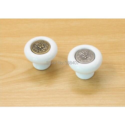 Ceramic Kitchen Cabinet Knobs Fashion Gold Silver Drawer Knobs Small Knobs