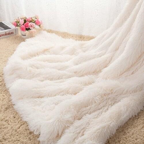 Bedding Throw Blankets Sofa Air White Pink Grey Fleece Fluffy Plush Bedspread Plaids