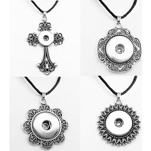 Bloom Chunks Vintage Necklaces