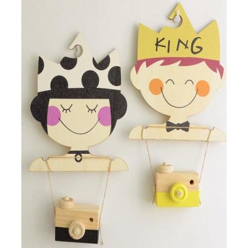 D 25*20.5*0.5cm Children Wooden Cartoon Hanger Baby prince and princess cloth Hangers For Kids Child Clothes Rack
