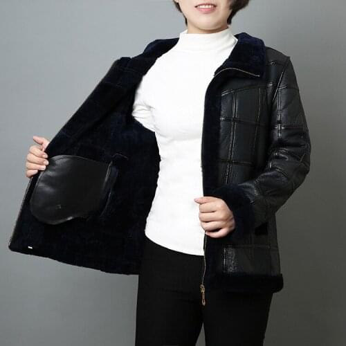 COO2021 ladies fashion really sheepskin coat black stitching collars lapel fur leather jacket