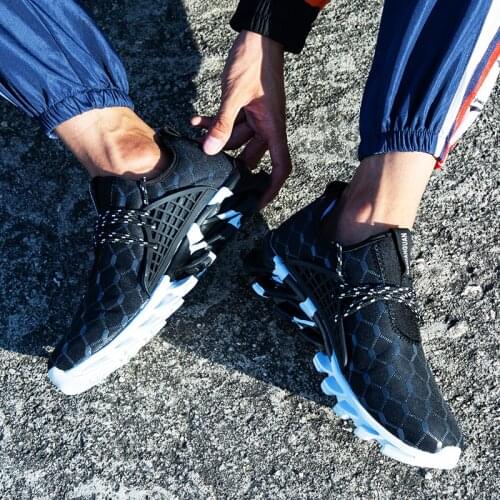 Big Size Men Shoes Lightweight Breathable White Men Casual Shoes Spring 2021 New Arrival Fashion Comfortable Walking Shoes Man