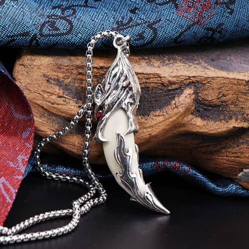 Domineering wolf tooth shaped pendant with tooth wrapped Tibetan Silver Set genuine Tibetan mastiff tooth female true tooth