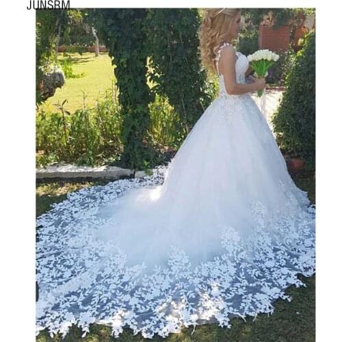 Tulle Lace Sweep Train Appliqued Ball Gown Wedding Dress Lace up Sweetheart Bridal Gown Custom made