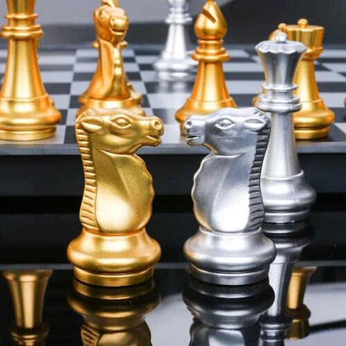 32 Chess Pieces Chessboard Gold Silver Foldable Magnetic Chess Set High-quality Chess Game Medieval Chess Travel Sets Portable