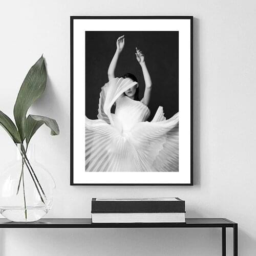 Fashion Sexy Girl Black White Canvas Wall Art Posters and Print Paintings on the Wall Design for Living Room Home Decoration