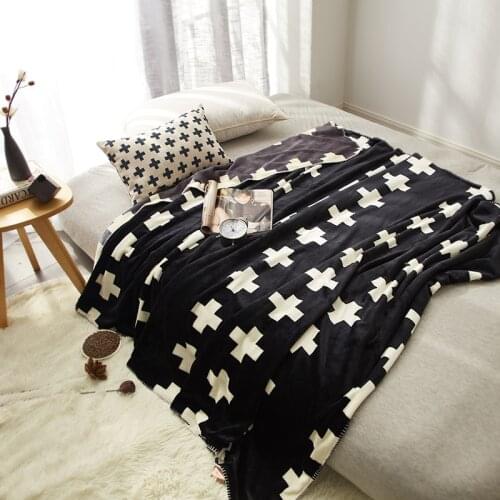 Coral Fleece Blanket 2 Layers Doube Layers Warm Soft Fleece Blanket Bedspread Sofa Throw Blanket Thickening Blanket