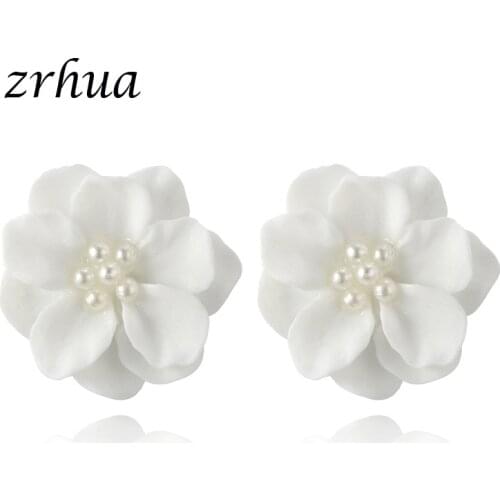 Classics Big White Flower Earrings For Women Fashion Jewelry Party Casual 2018 Holiday Studs Elegant Bijoux Dress Accessories