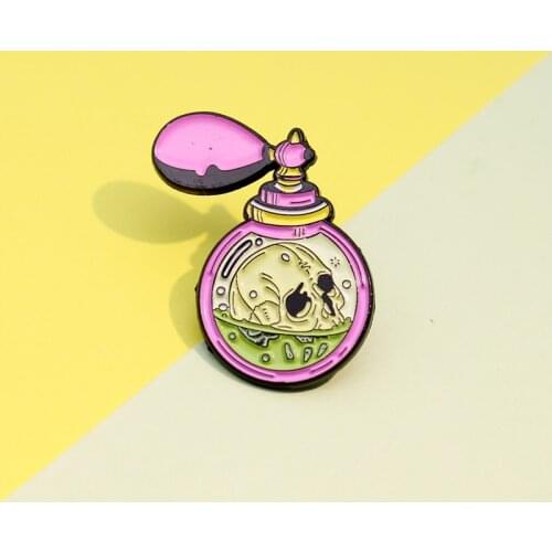 Pink Perfume Bottle enamel brooch Horror skull poison Lapel Pin Skeleton perfume Green liquid bubble Halloween gift Badge