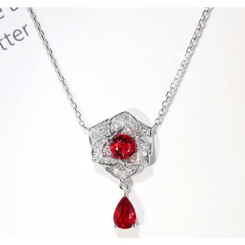 Fashion Red Ruby Flower Shape Pendant Necklace 925 Sterling Silver Gemstone Necklace Necklace Elegant Ladies Party Jewelry