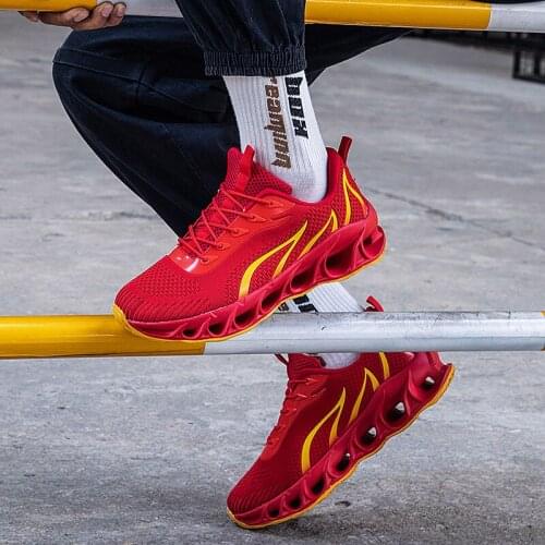 Couple Sneakers Blade Bottom Platform Shoes Light Breathable Sports Shoes 2021 Fashion Red Men Women Tennis Shoe Tenis Masculino