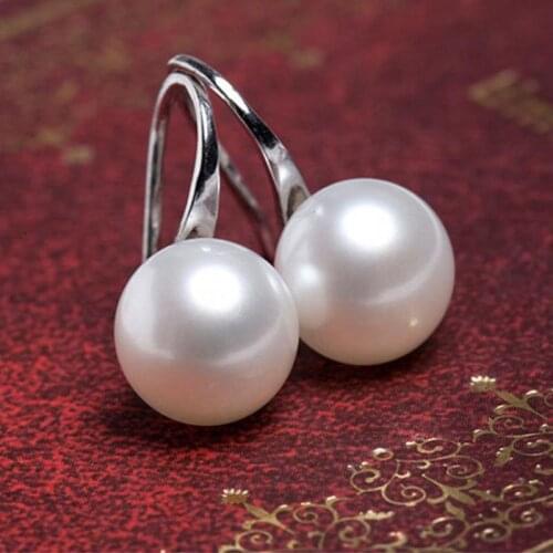 Korean Version Of The New Imitation Natural Freshwater Pearl Earrings Married Women Gift Jewelry Wholesale