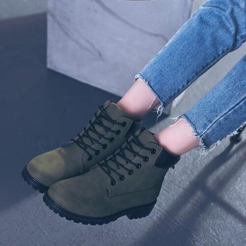 Womens Boots Autumn and Winter Workwear Boots Flat Bottom Big Head Shoes Womens Large Size Leisure Martin Boots Womens Shoes