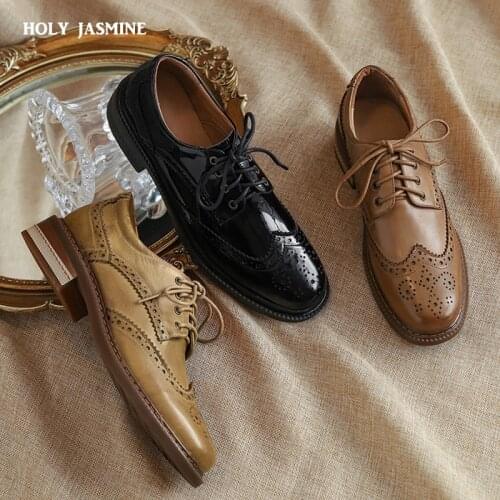 HOLY JASMINE Low-heeled Shoes