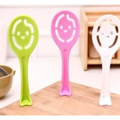 Creative Smiley Plastic Rice Spoon Ladle Non Stick Rice Paddle Meal Spoon Hollow Rice Paddle for Kitchen Supply Easy To Clean