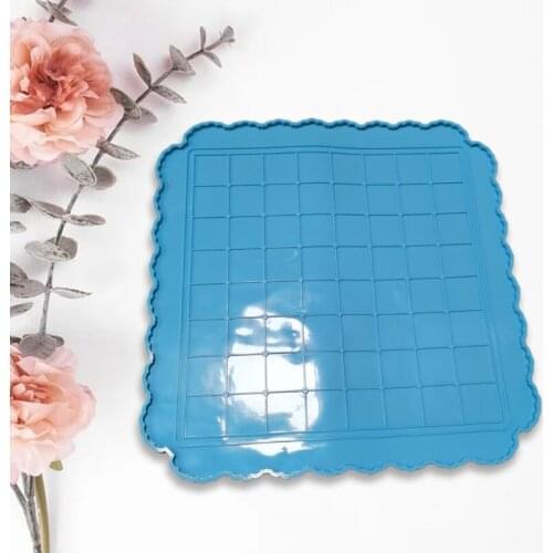 Handmade DIY Epoxy Resin Mold International Chess Checkerboard Silicone Mould A0NF