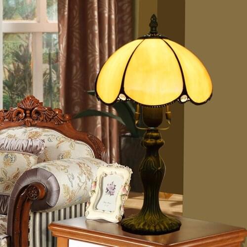 European-Style Simple Retro Yellow Baking Curved Tiffany Multi-Color Glass Restaurant Bedroom Bar Hotel Bedside Table Lamp