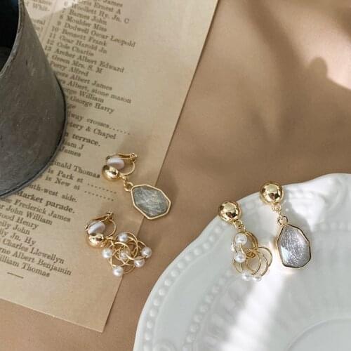 Origin Summer Korean Fashion Circle Irregular Geometric Hollow Metal Imitation Pearl Dangle Earring for Women Asymmetry Jewelry