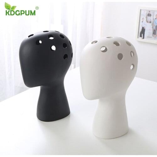 Modern Handmade Ceramic Vase Black And White Ceramic Abstract Human Head Decoration Home Decoration Dried Flower Vase