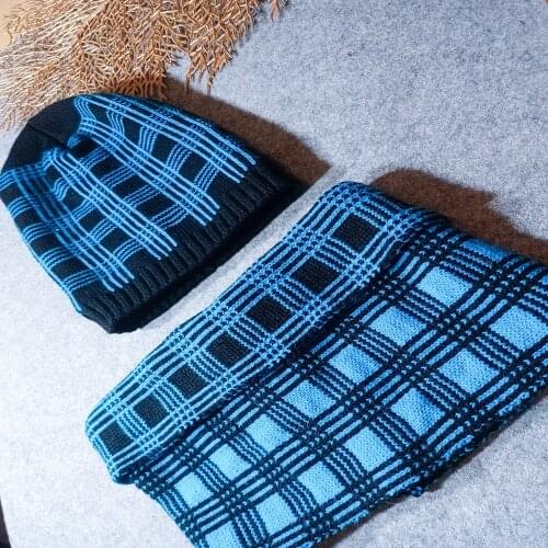 Unisex plaid Fashion knitted hat & collar soft and warm 100 acrylic material, free shipping, free shipping products