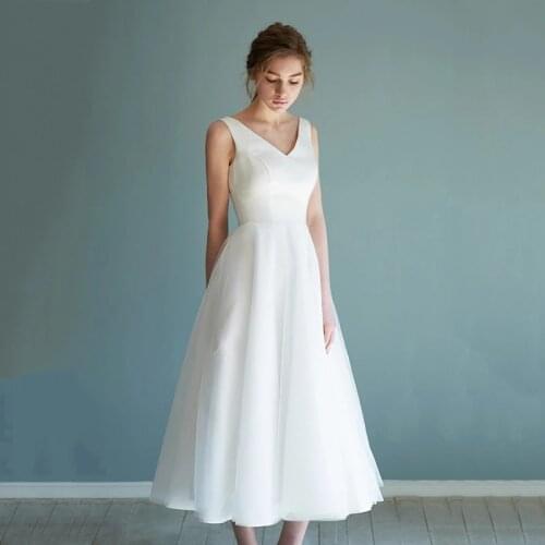 Weiyin AE0754 New Simple Wedding Dress Satin Tea Length Sleeveless V neck bridal dresses 2021 Vestidos De Boda Novia