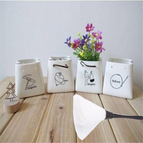 Multicolor Feather Duster Anti Static Dust Brush Black Plastic Handle Dusters For Home Cleaning Tools Light And Practical