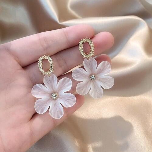European New Personality Forest Flower Fresh And Versatile Temperament Resin Flower Earrings For Women Earings Fashion Jewelry